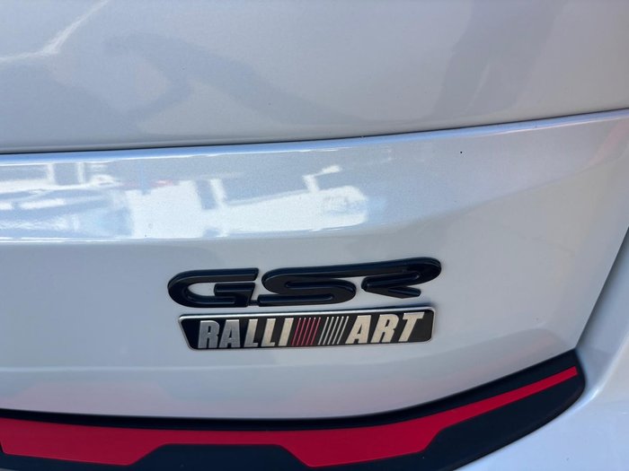 2022 Mitsubishi Pajero Sport GSR