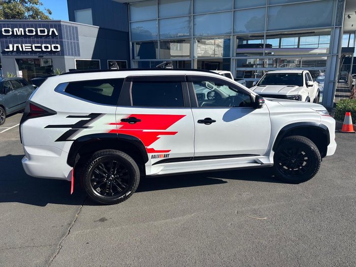2022 Mitsubishi Pajero Sport GSR