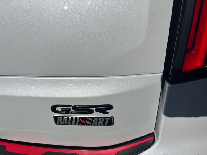 2022 Mitsubishi Pajero Sport GSR