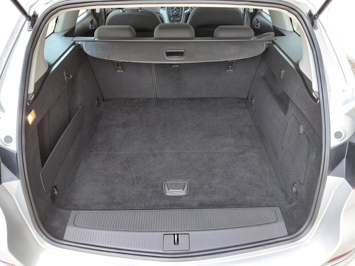 2012 Opel Astra AS Sovereign Silver