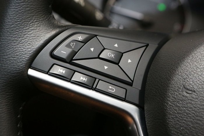 2021 Nissan Navara ST-X