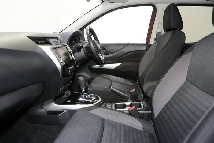 2021 Nissan Navara ST-X