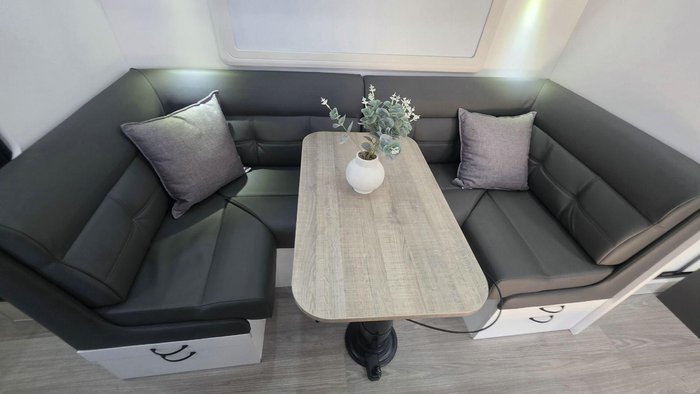 2026 Franklin Razor 208 208