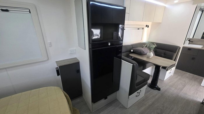 2026 Franklin Razor 208 208