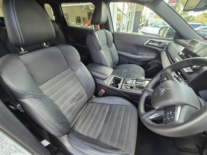 2024 Mitsubishi Outlander Black Edition