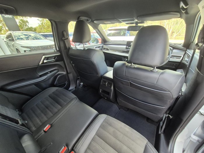 2024 Mitsubishi Outlander Black Edition