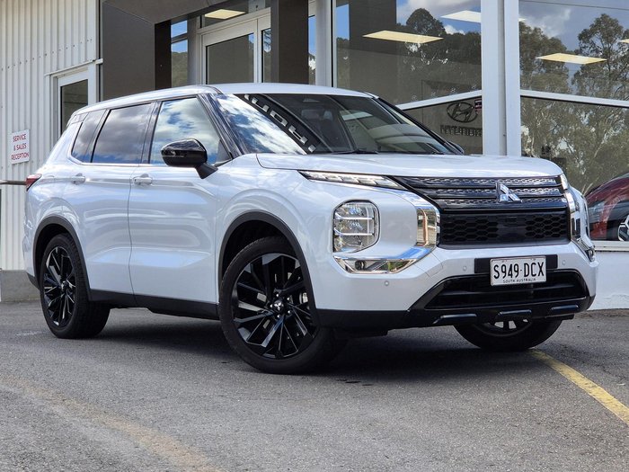 2024 Mitsubishi Outlander Black Edition