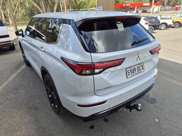 2024 Mitsubishi Outlander Black Edition