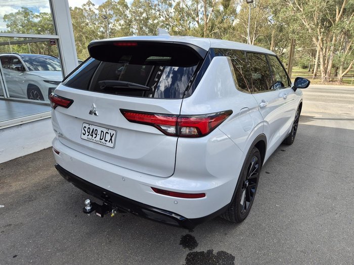 2024 Mitsubishi Outlander Black Edition