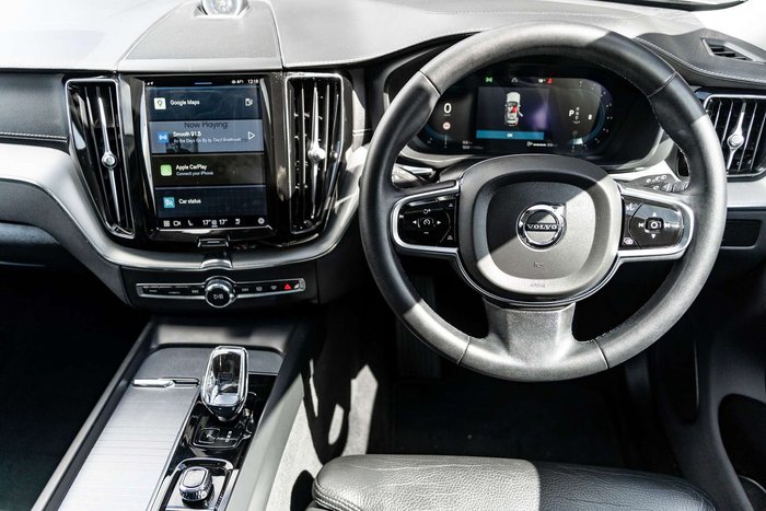 2023 Volvo XC60 Ultimate B5 Bright