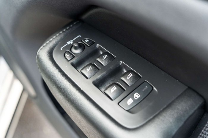2023 Volvo XC60 Ultimate B5 Bright