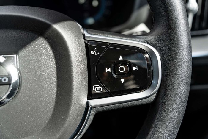 2023 Volvo XC60 Ultimate B5 Bright