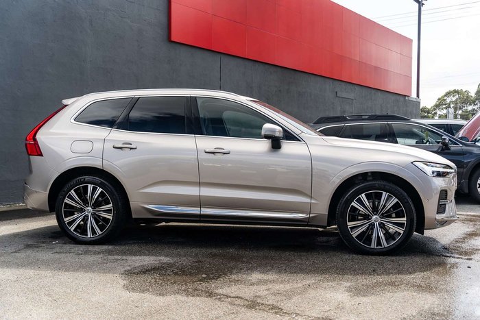 2023 Volvo XC60 Ultimate B5 Bright