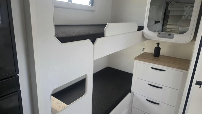 2026 Leader Caravans 1960_C_K1e5xb_T Dirtroad 1960