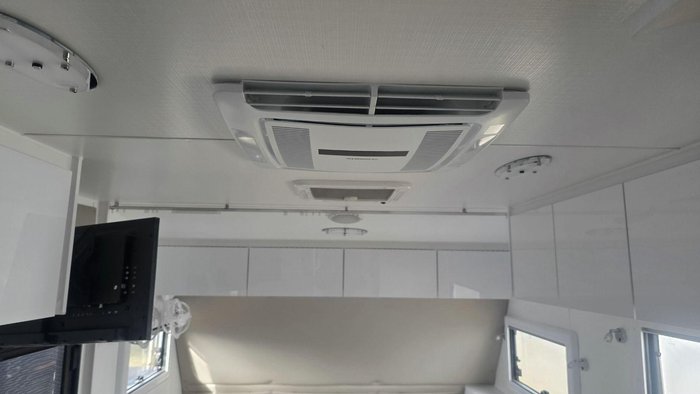 2026 Leader Caravans 1960_C_K1e5xb_T Dirtroad 19'6