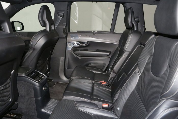 2019 Volvo XC90 T8 R-Design