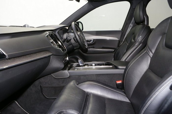 2019 Volvo XC90 T8 R-Design
