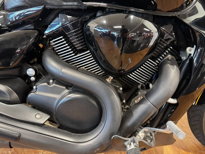 2014 Suzuki VZR 1800 BOULEVARD (M109R) SE YELLOW