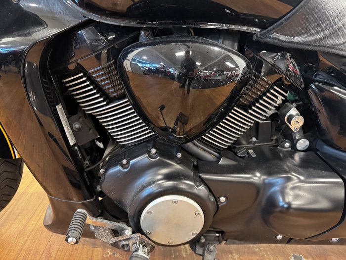 2014 Suzuki VZR 1800 BOULEVARD (M109R) SE YELLOW