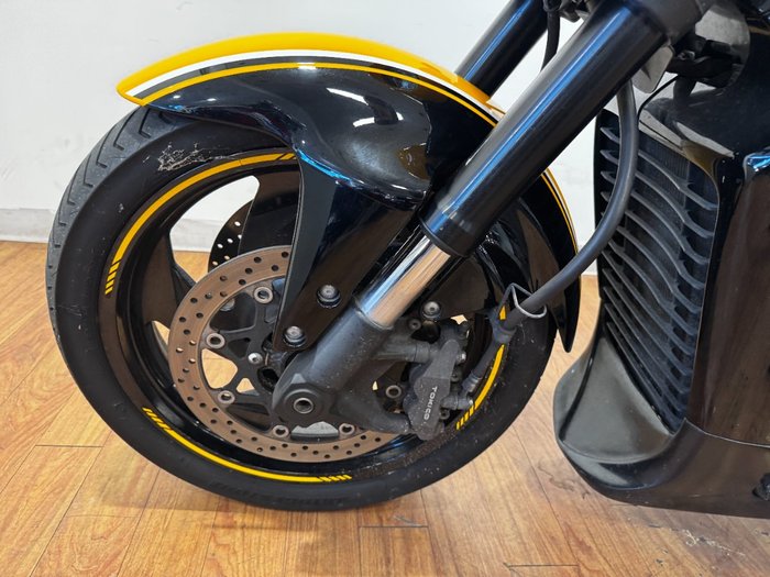 2014 Suzuki VZR 1800 BOULEVARD (M109R) SE YELLOW