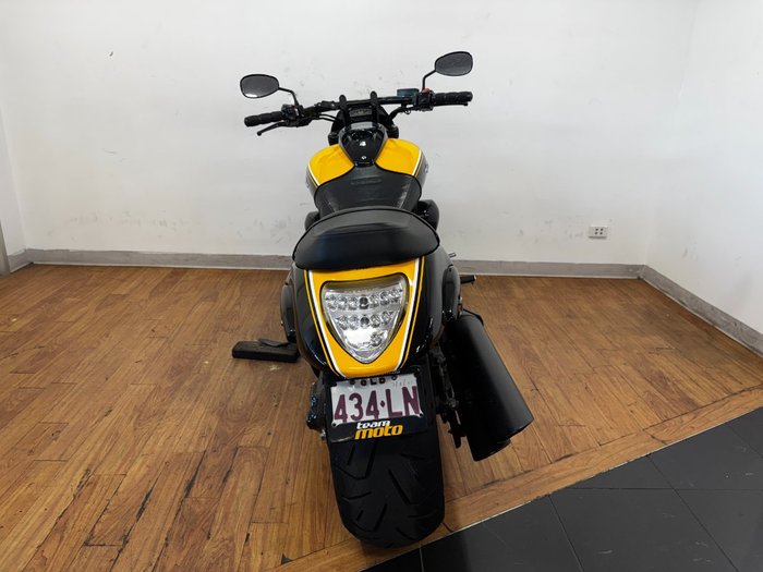 2014 Suzuki VZR 1800 BOULEVARD (M109R) SE YELLOW