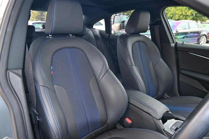 2023 BMW 2 Series 220i M Sport