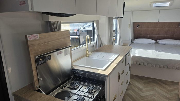 2026 Supreme 2100_R_K1e2sl_T Spirit 2100