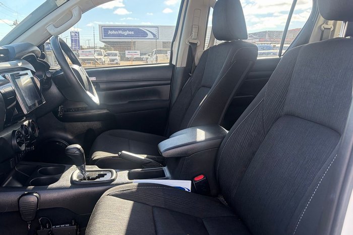 2020 Toyota Hilux SR