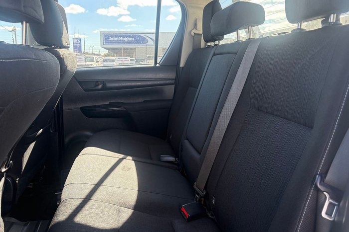 2020 Toyota Hilux SR