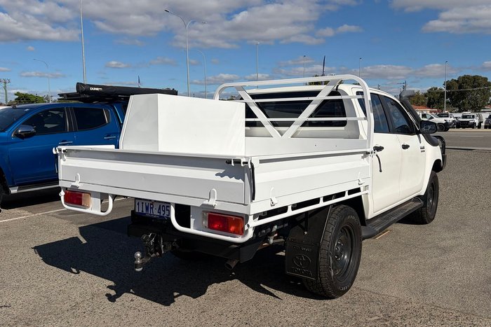 2020 Toyota Hilux SR