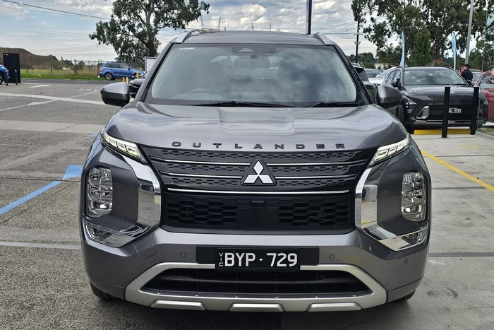 2022 Mitsubishi Outlander Exceed