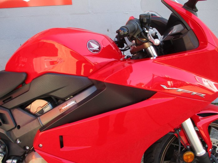 2017 Honda VFR800F ABS RED