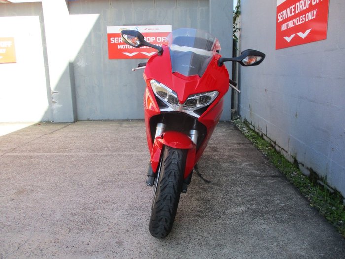 2017 Honda VFR800F ABS RED