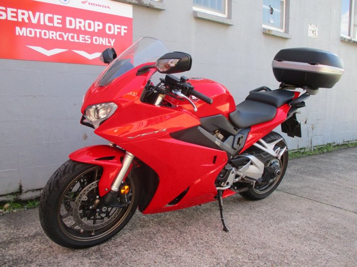 2017 Honda VFR800F ABS RED