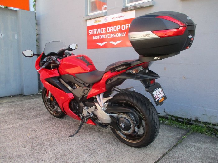2017 Honda VFR800F ABS RED