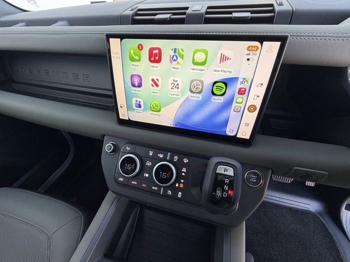 2025 Land Rover Defender 110 D350 X-Dynamic SE