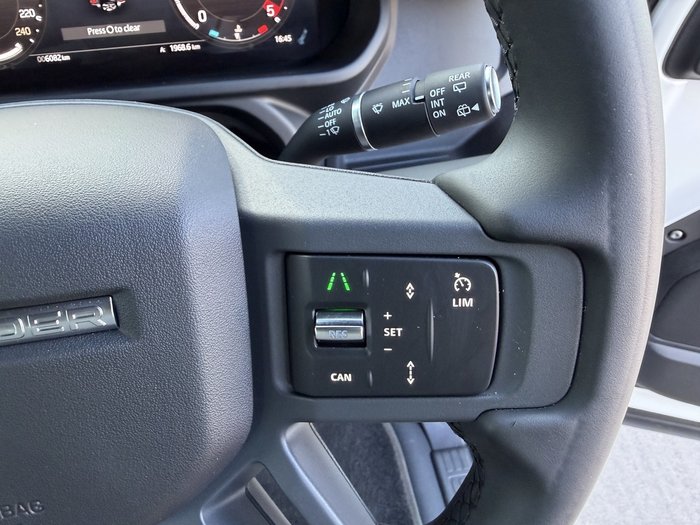 2025 Land Rover Defender 110 D350 X-Dynamic SE