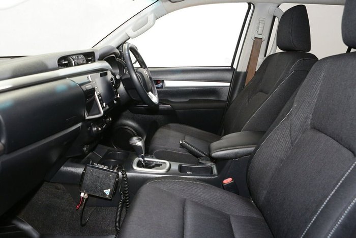 2021 Toyota Hilux SR5