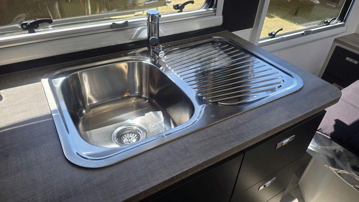 2026 Essential Caravans Ranger 196R 19'6