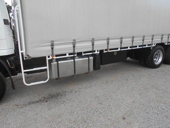 2021 Fuso Fighter 2427 WHITE