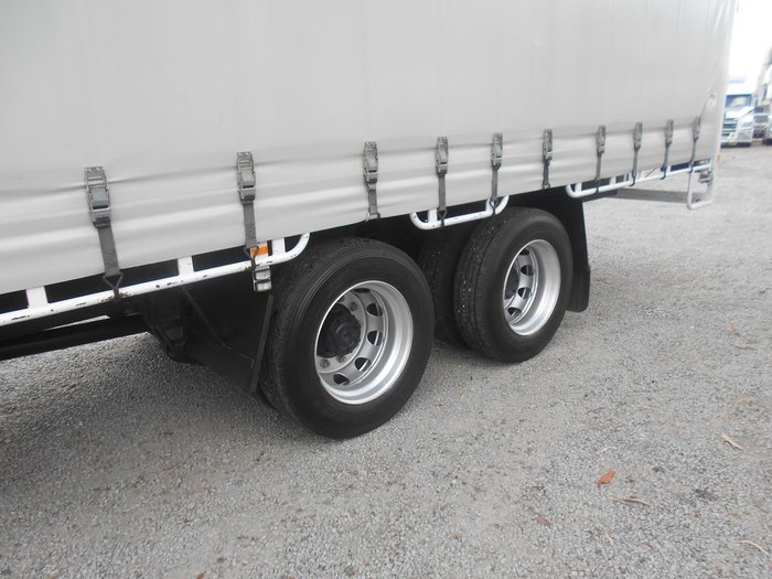 2021 Fuso Fighter 2427 WHITE