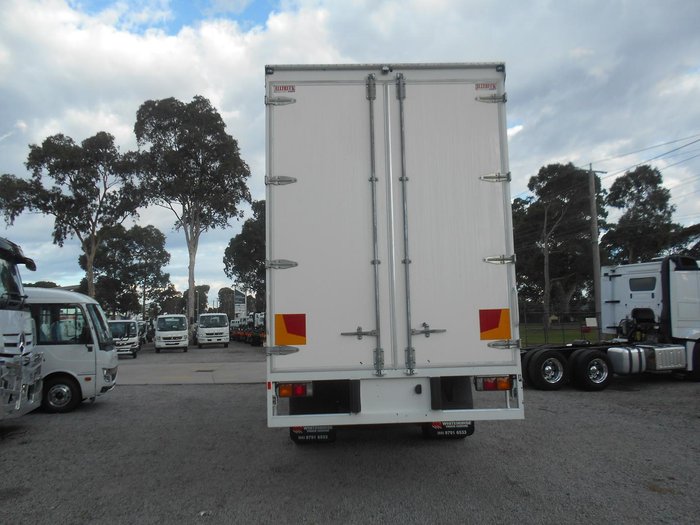 2021 Fuso Fighter 2427 WHITE