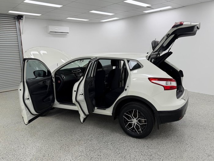 2017 Nissan QASHQAI ST J11 Series 2 Ivory Pearl