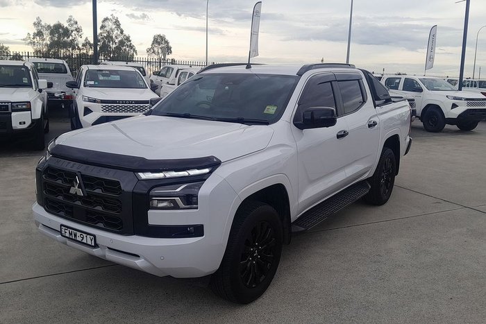 2022 Mitsubishi Triton GSR (4x4)