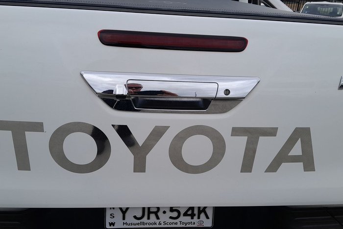 2019 Toyota Hilux SR5 GUN126R 4X4 Dual Range Glacier White