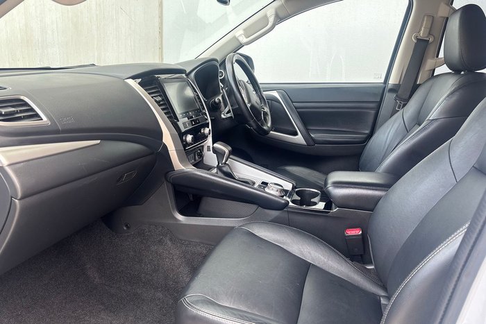 2020 Mitsubishi Pajero Sport Exceed