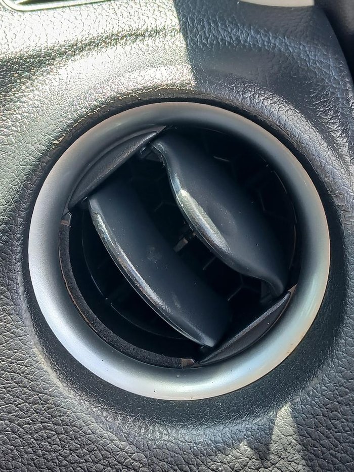 2021 Nissan Navara SL