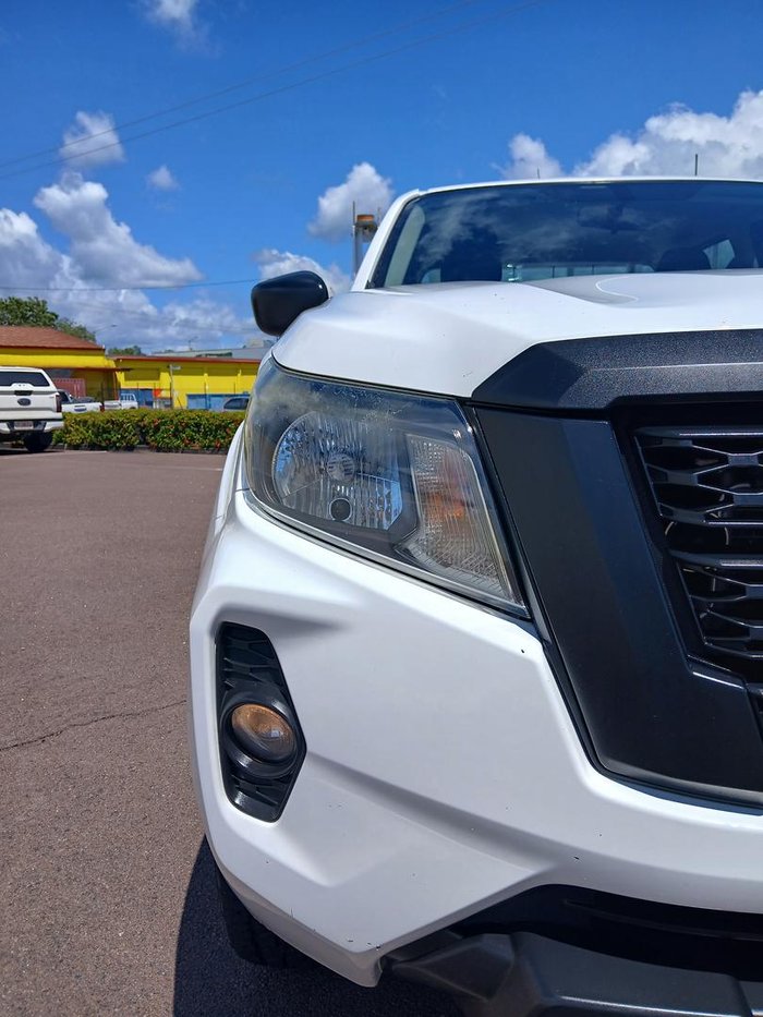 2021 Nissan Navara SL