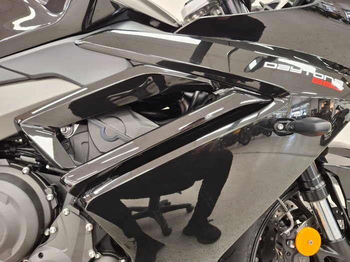 2026 Triumph DAYTONA 660 (LAMS) Black