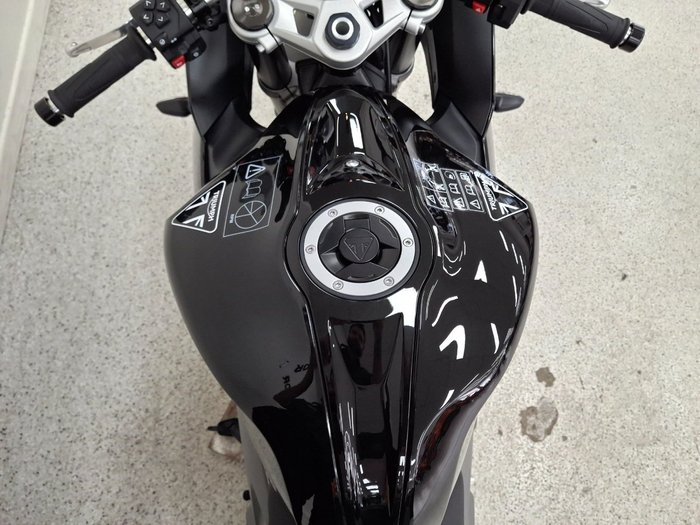 2026 Triumph DAYTONA 660 (LAMS) Black